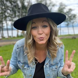 Meet your Posher, Catherine